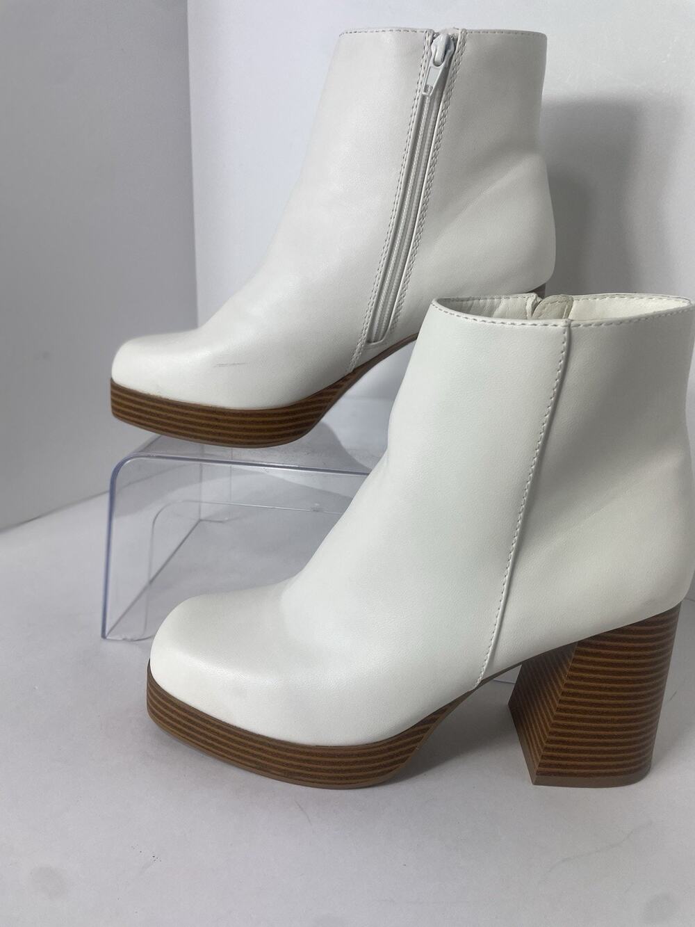 Sugar Women's Size 8.5 Warrant Platform Ankle Boots Off White/Light Cream